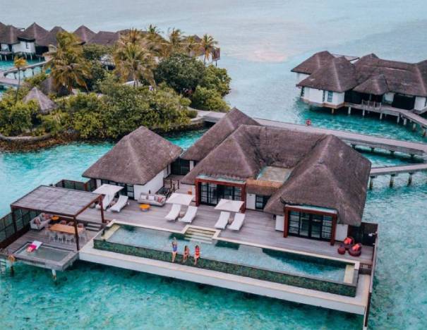 Four Seasons Resort Maldives at Landaa Givaaru